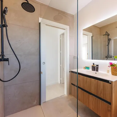 Bravissimo Jaume I Penthouse, With 3 Bedrooms Appartamento *